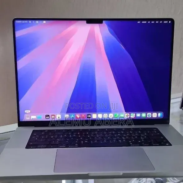New Laptop Apple MacBook Pro 2021 M1 32GB Apple M1 Pro SSD 512GB