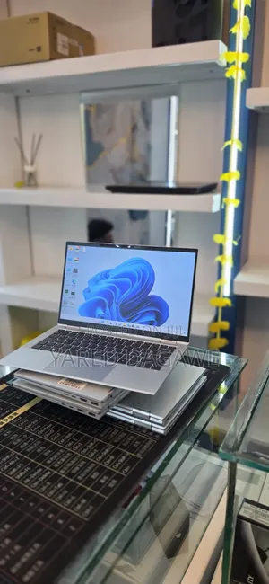 New Laptop HP EliteBook x360 1030 G8 16GB Intel Core i7 SSD 512GB