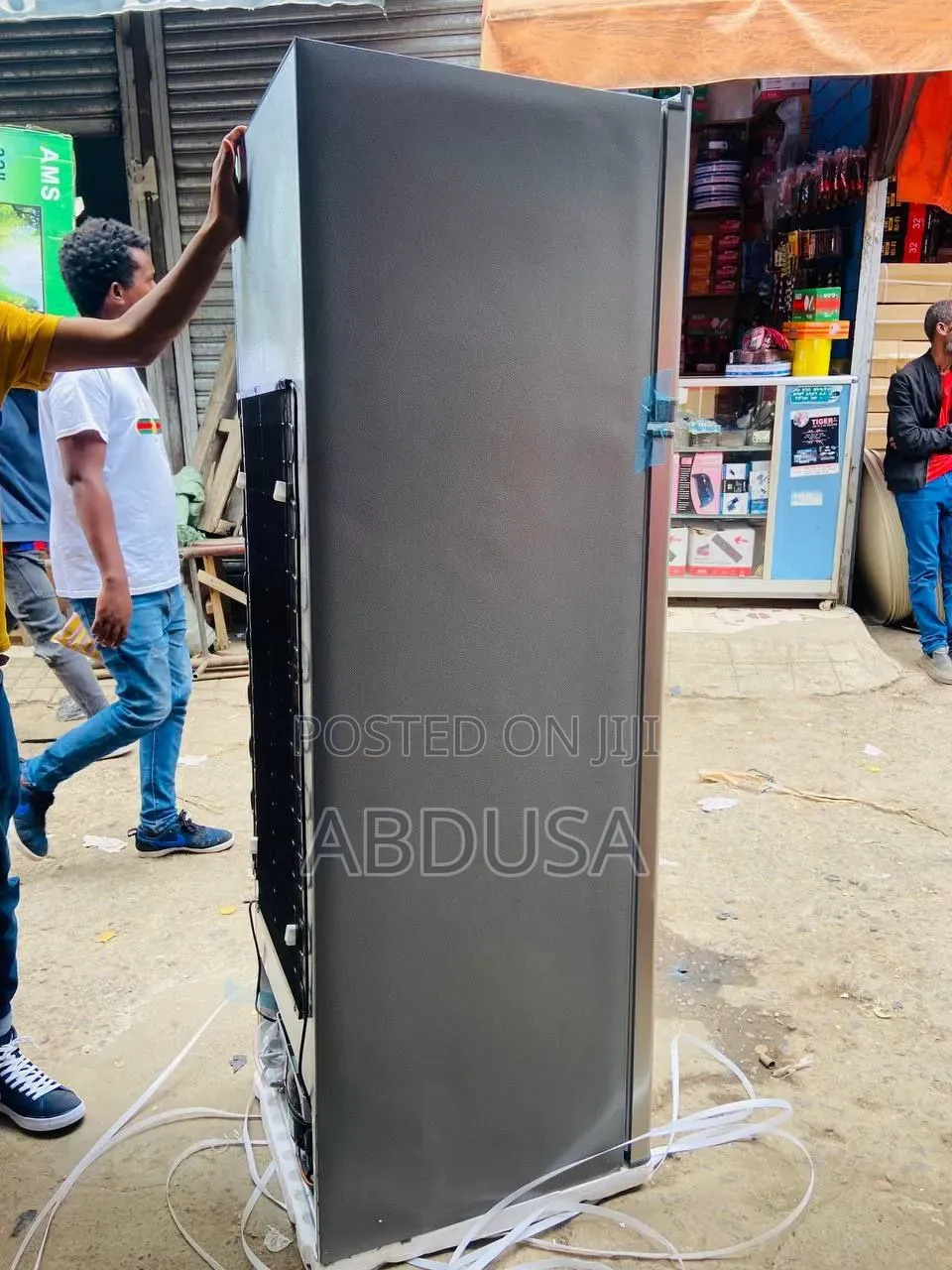  Boss ማቀዝቀዣ – የቤትዎ ምርጥ ምርጫ! 
 ዘመናዊ እና ውብ ዲዛይን
 ምግብና መጠጥ ለረጅም ጊዜ