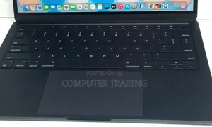 New Laptop Apple MacBook Air 2022 M2 8GB Intel Core i7 SSD 256GB