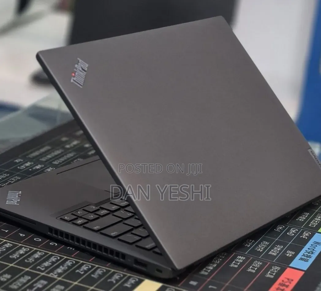 New Laptop Lenovo ThinkPad T14 16GB Intel Core i7 SSD 512GB
