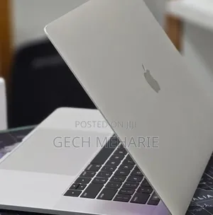 New Laptop Apple MacBook Pro 2017 16GB Intel Core i7 SSD 512GB