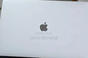 New Laptop Apple MacBook Pro 2017 16GB Intel Core i7 SSD 512GB
