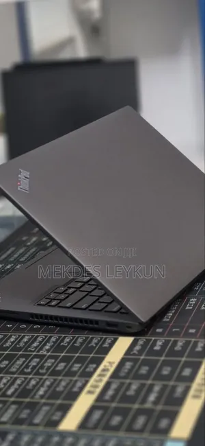 New Laptop Lenovo ThinkPad T14 16GB Intel Core i7 SSD 512GB