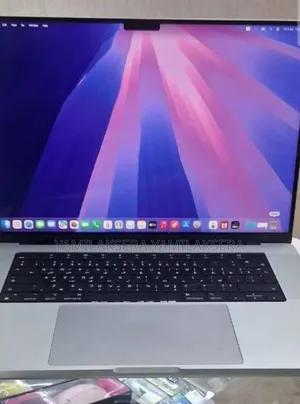 New Laptop Apple MacBook Pro 2020 M1 32GB Apple M1 Pro SSD 512GB