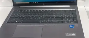 New Laptop HP ZBook Firefly G8 16GB Intel Core i7 SSD 512GB
