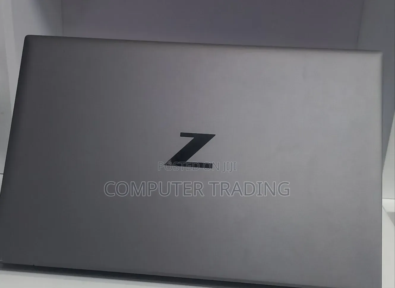 New Laptop HP ZBook Firefly G8 16GB Intel Core i7 SSD 512GB