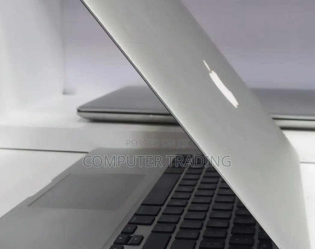New Laptop Apple MacBook Air 2017 8GB Intel Core i5 SSD 128GB