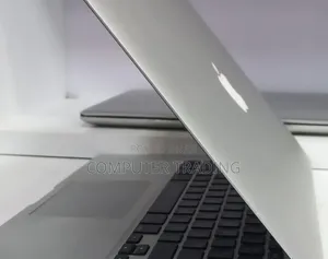 New Laptop Apple MacBook Air 2017 8GB Intel Core i5 SSD 128GB
