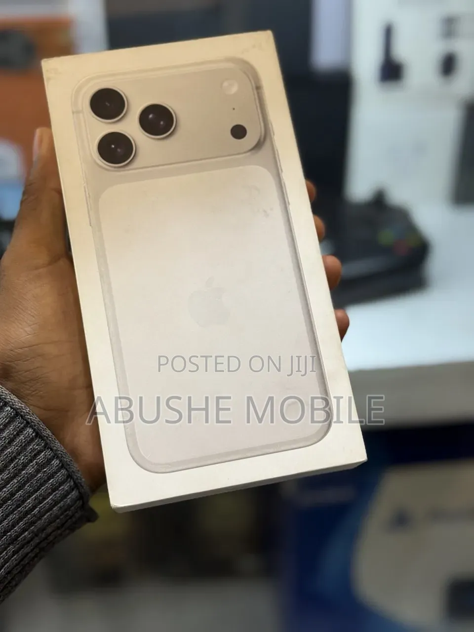 New Apple iPhone 17 Pro Max 256 GB White