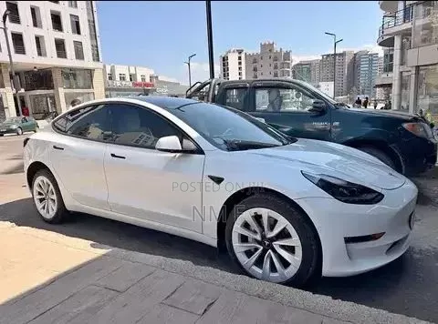 Tesla Model Y 2022 White