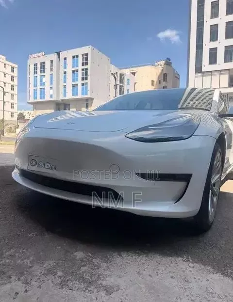 Tesla Model Y 2022 White