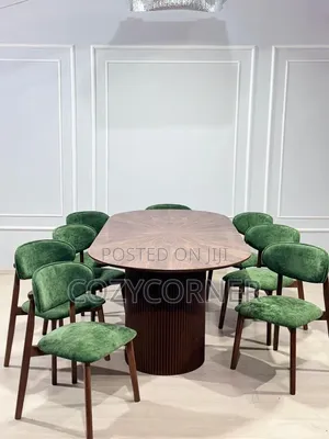 Quality 8 Seater Dining Table for Gathering. የመመገቢያ ጠረጴዛ