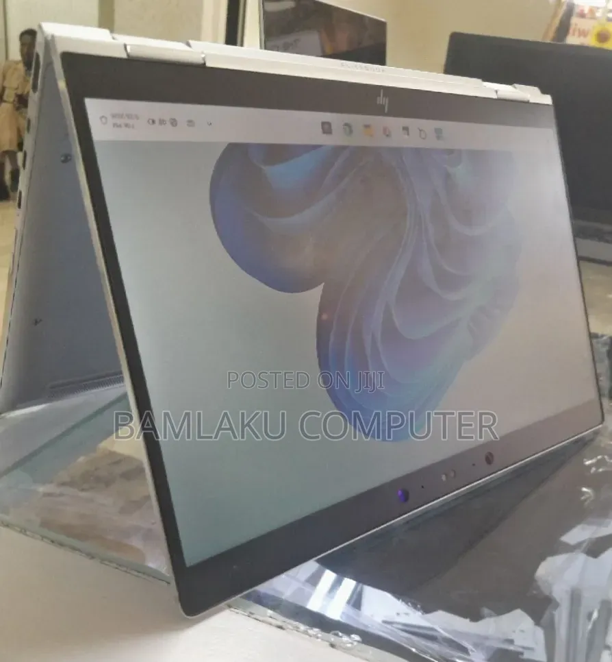 New Laptop HP EliteBook 1030 16GB Intel Core i7 SSD 512GB