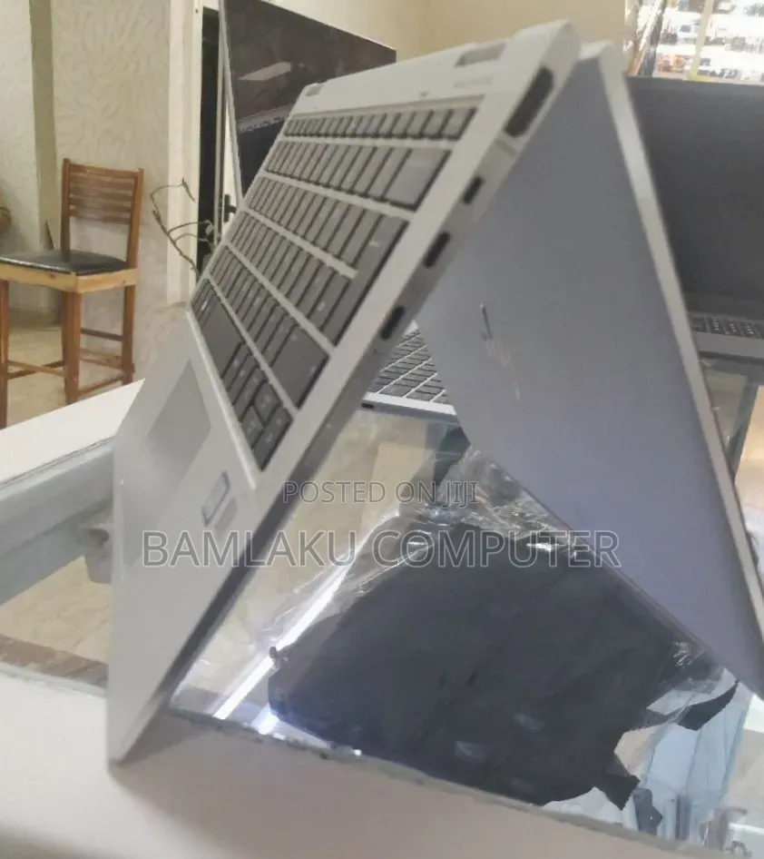 New Laptop HP EliteBook 1030 16GB Intel Core i7 SSD 512GB