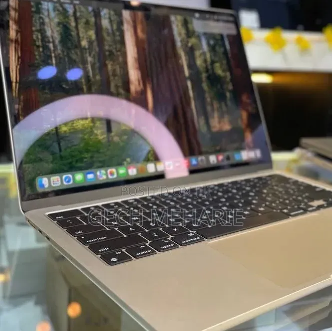 New Laptop Apple MacBook Air 2025 M4 16GB Apple M4 SSD 512GB