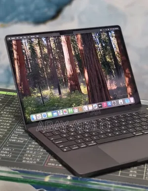 New Laptop Apple MacBook Air 2024 M3 16GB Apple M1 SSD 512GB