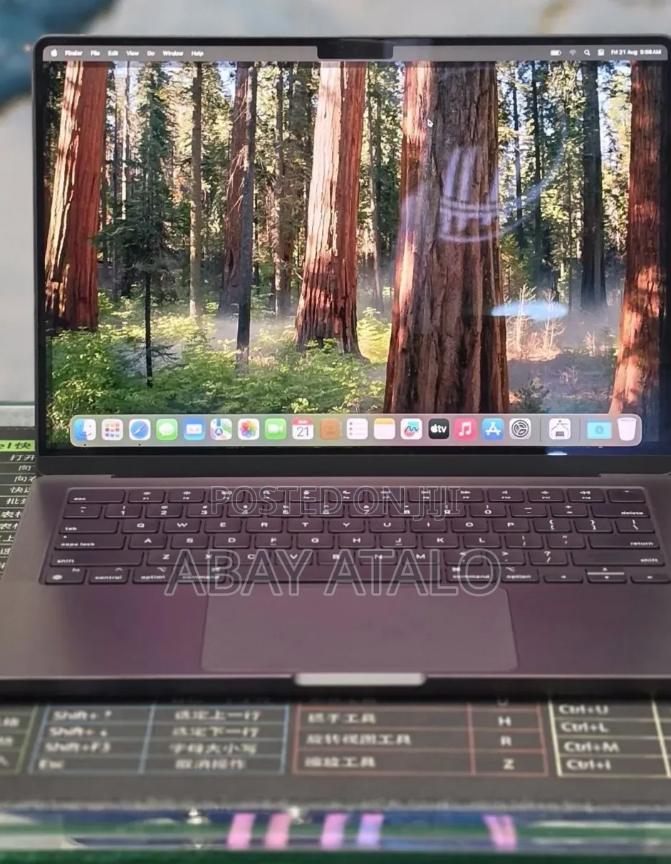 New Laptop Apple MacBook Air 2024 M3 16GB Apple M1 SSD 512GB