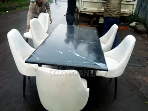 Ergonomic 6 Seater Dining Set. የመመገቢያ ጠረጴዛ