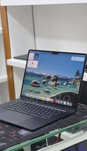 New Laptop Apple MacBook Air 2025 M4 16GB Apple M4 SSD 512GB