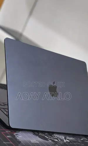New Laptop Apple MacBook Air 2025 M4 16GB Apple M4 SSD 512GB