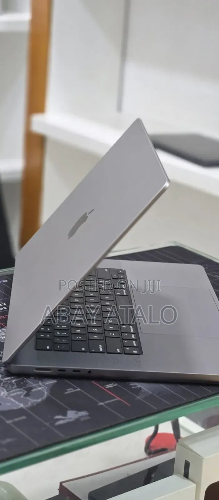New Laptop Apple MacBook Air 2023 M2 16GB Apple M2 SSD 512GB