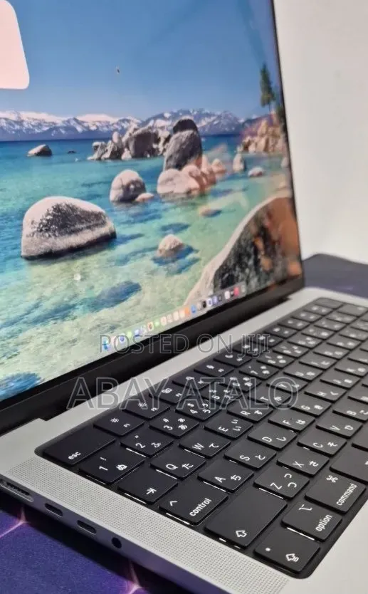 New Laptop Apple MacBook Air 2024 M3 16GB Apple M4 Pro SSD 512GB