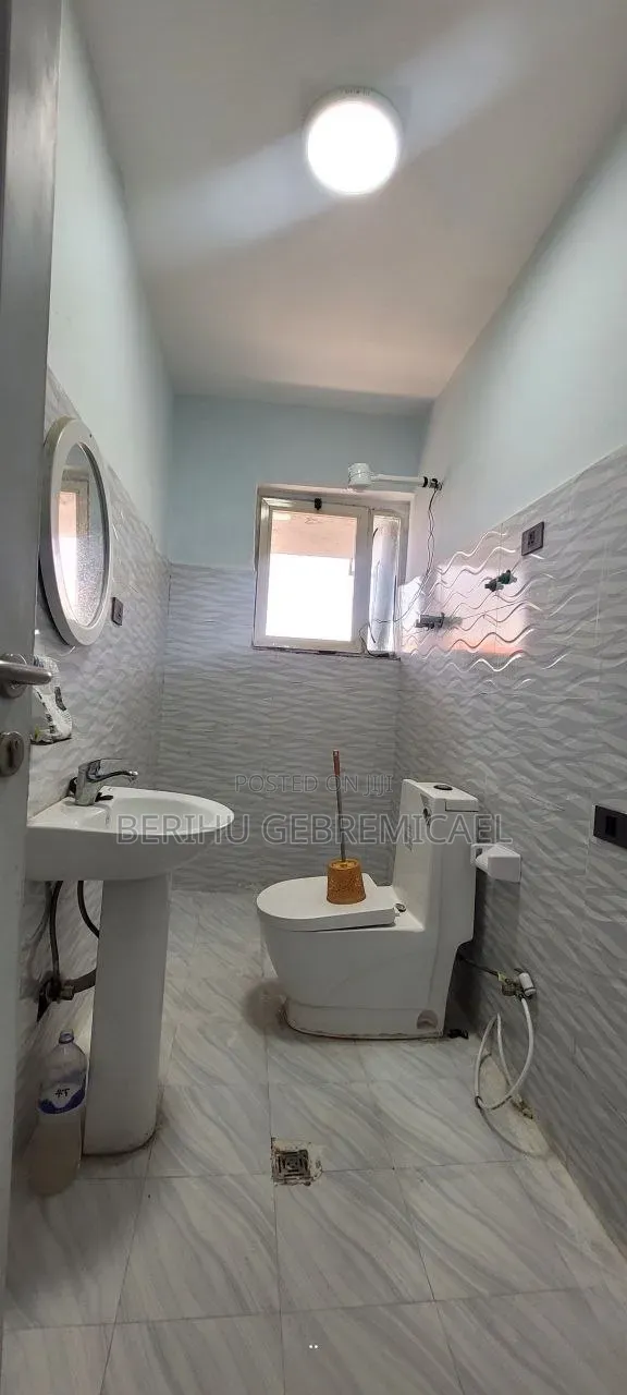 1bdrm Condo in መሪ, Bole for sale
