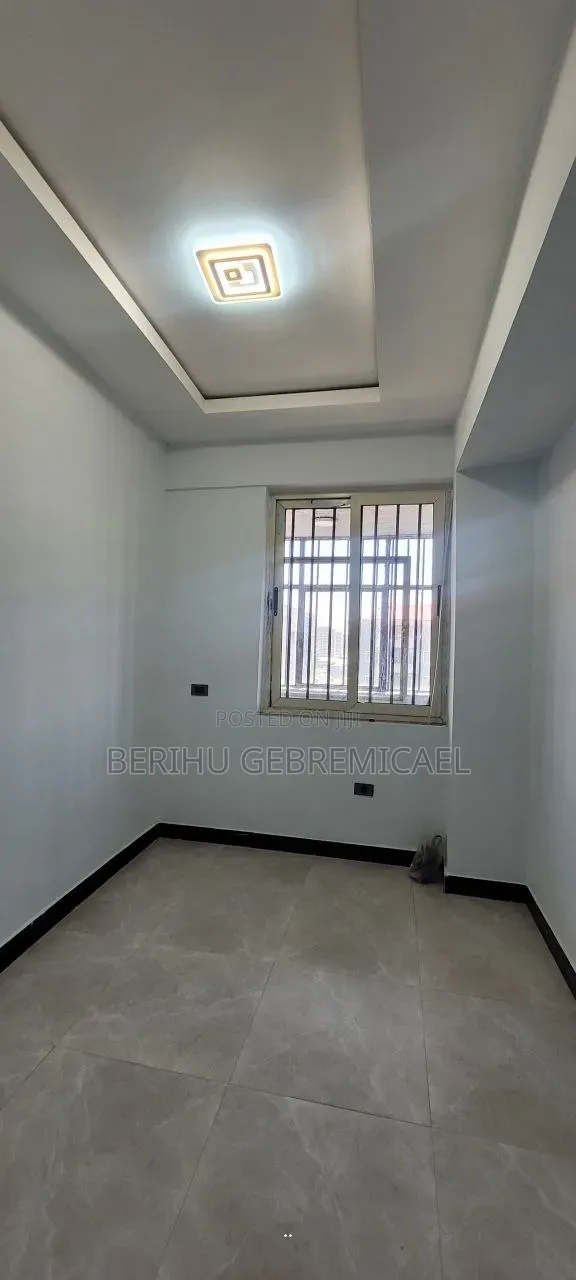 1bdrm Condo in መሪ, Bole for sale