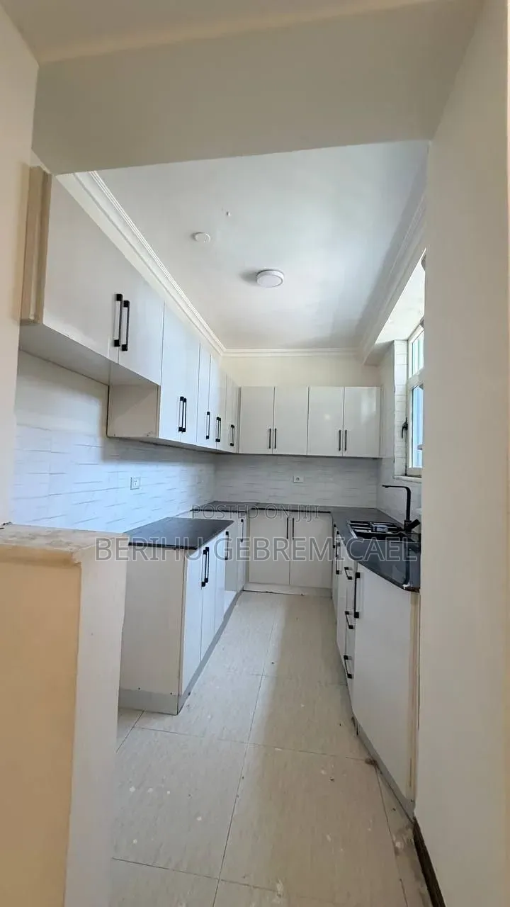2bdrm Condo in አያት, Bole for sale