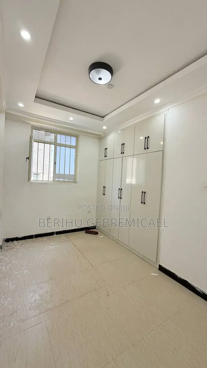 2bdrm Condo in አያት, Bole for sale