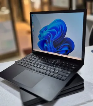 New Laptop Microsoft Surface Laptop 3 16GB Intel Core i7 SSD 256GB