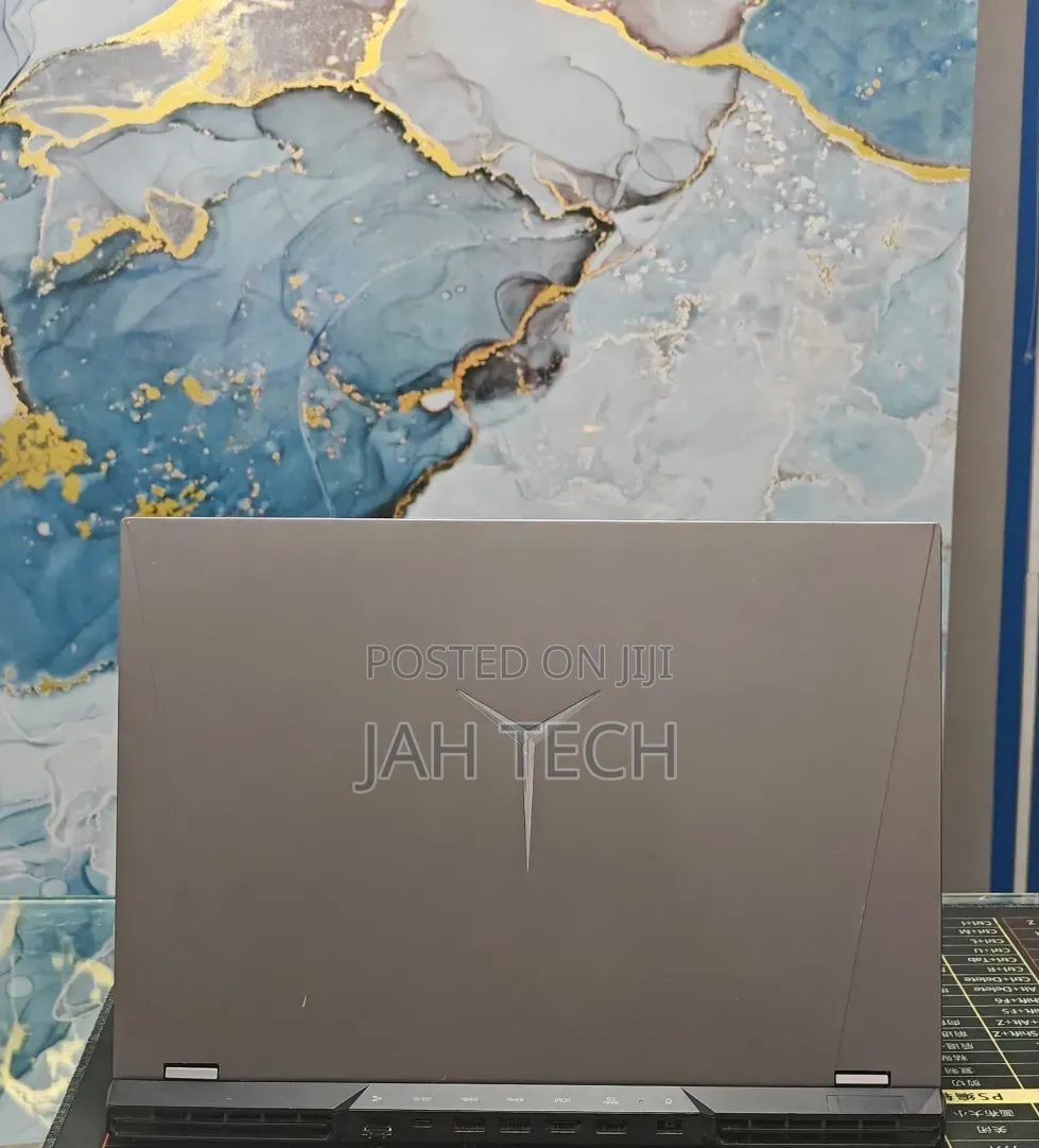 New Laptop Lenovo Legion 5 16GB AMD Ryzen 7 SSD 512GB
