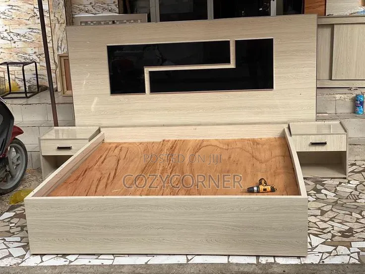 Sturdy 1.50 Meter Bed With Premium Handcraft. አልጋ
