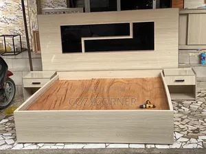 Sturdy 1.50 Meter Bed With Premium Handcraft. አልጋ