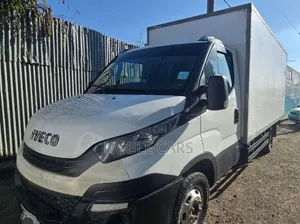 (Urgent ) Iveco Box Truck - 2021