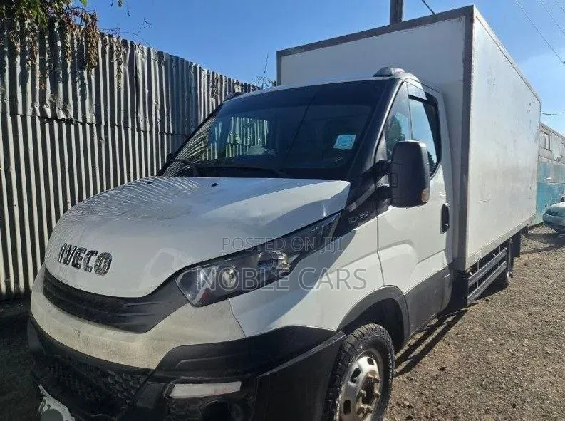 (Urgent ) Iveco Box Truck - 2021