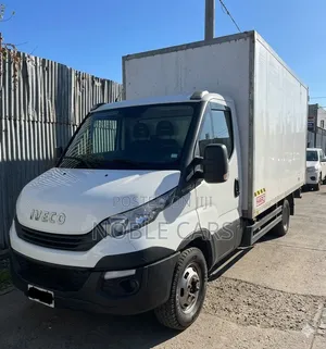 (Urgent ) Iveco Box Truck - 2021