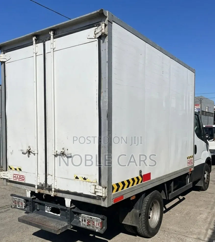 (Urgent ) Iveco Box Truck - 2021