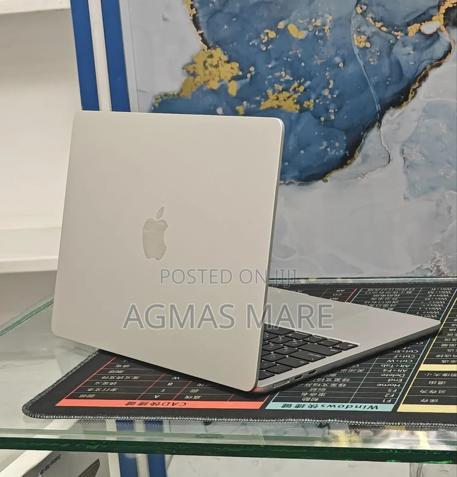 New Laptop Apple MacBook Air 2022 M2 8GB Apple M2 SSD 256GB