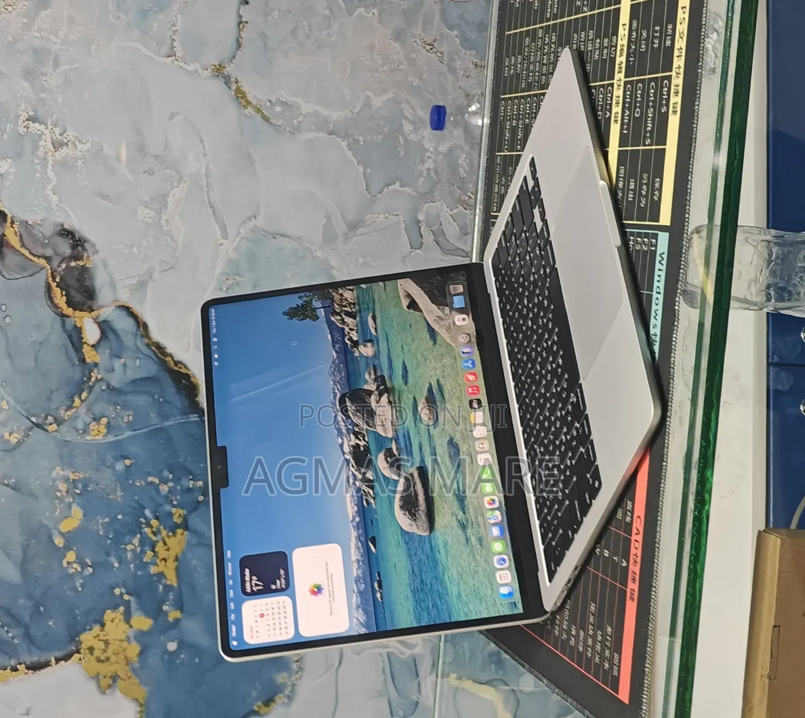 New Laptop Apple MacBook Air 2022 M2 8GB Apple M2 SSD 256GB