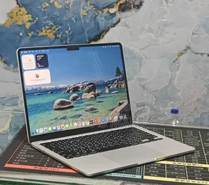 New Laptop Apple MacBook Air 2022 M2 8GB Apple M2 SSD 256GB