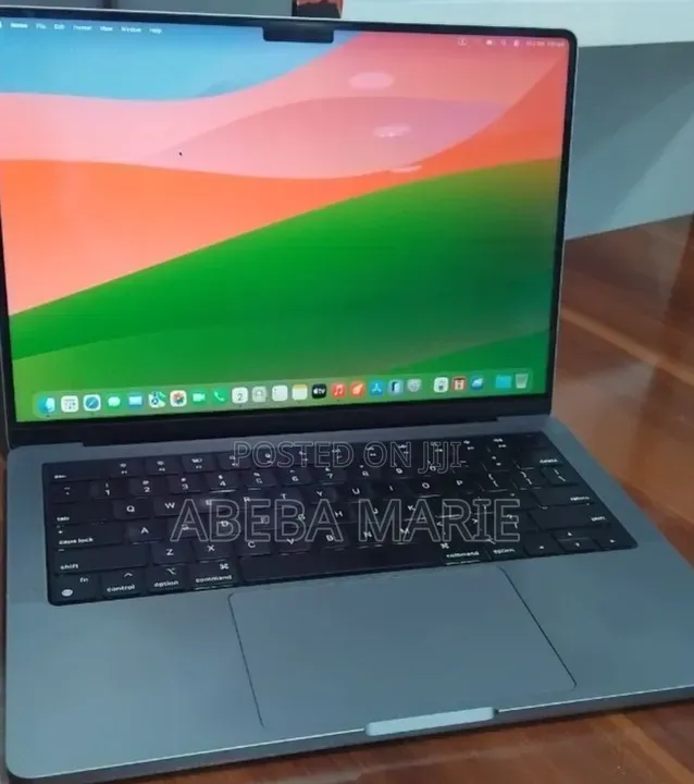 New Laptop Apple MacBook Pro 2021 M1 32GB Apple M1 Pro SSD 512GB