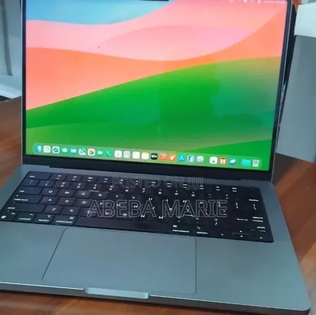 New Laptop Apple MacBook Pro 2021 M1 32GB Apple M1 Pro SSD 512GB