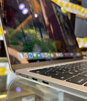 New Laptop Apple MacBook Air 2025 M4 16GB Apple M4 SSD 512GB