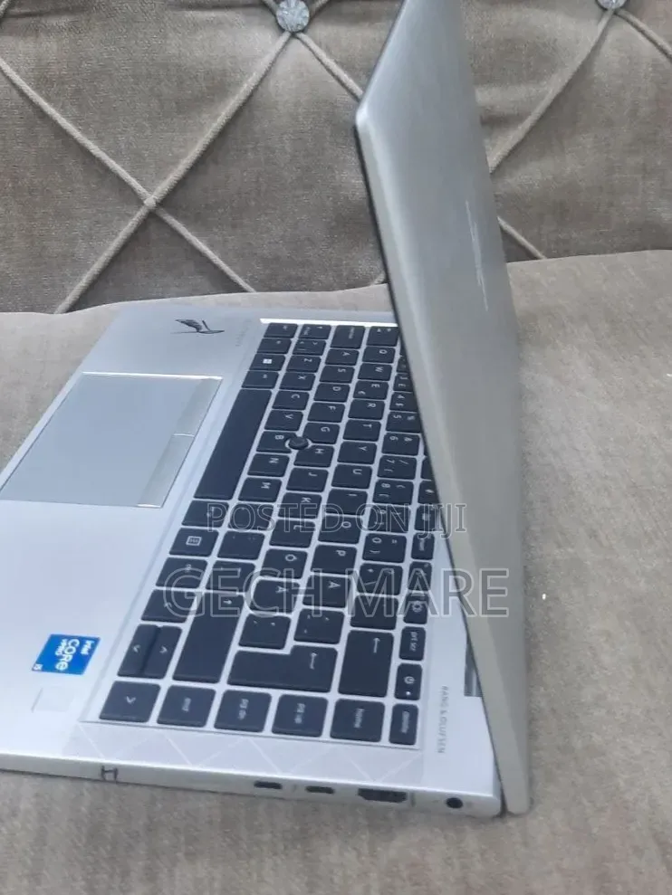 New Laptop HP EliteBook 840 G8 16GB Intel Core i5 SSD 512GB