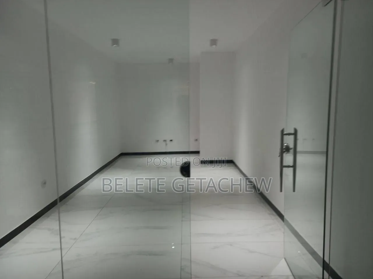 Bole Brass, Shop for Sale 34sqm
