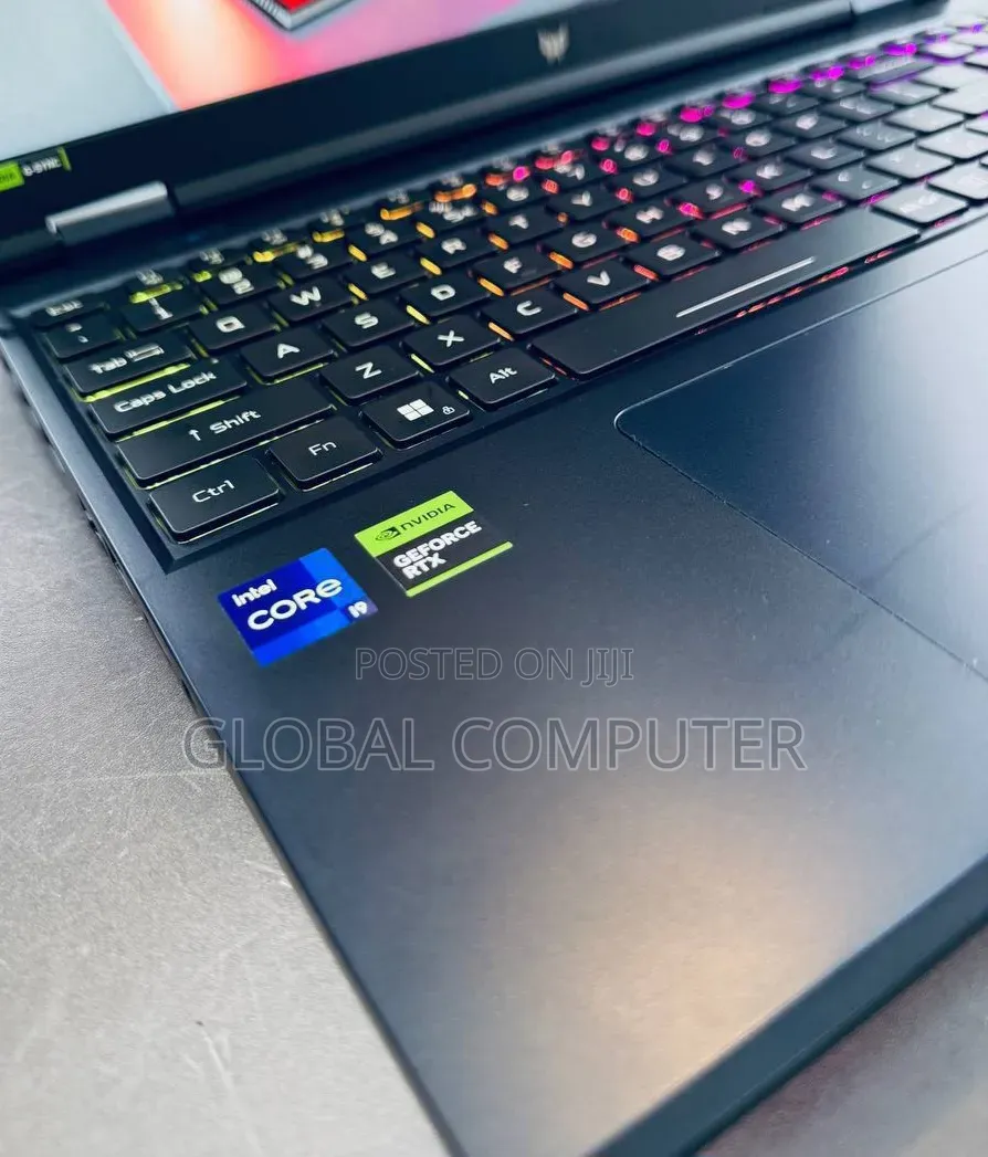 New Laptop Acer Predator Helios 18 PH18-71 16GB Intel Core i9 SSD 1T