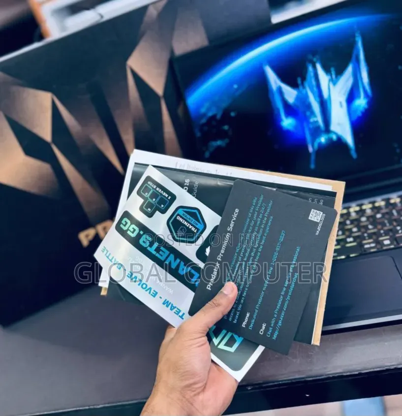 New Laptop Acer Predator Helios 18 PH18-71 16GB Intel Core i9 SSD 1T