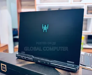 New Laptop Acer Predator Helios 18 PH18-71 16GB Intel Core i9 SSD 1T
